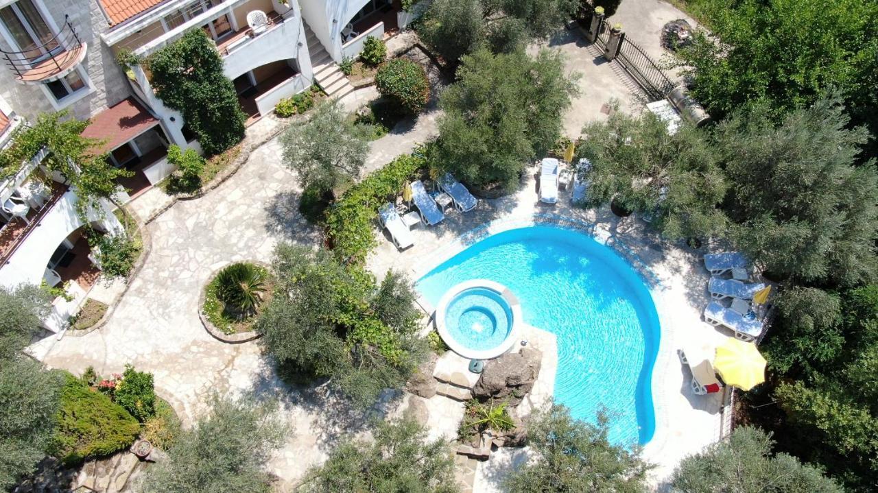 Resort "Maslinjak" Bečići Luaran gambar